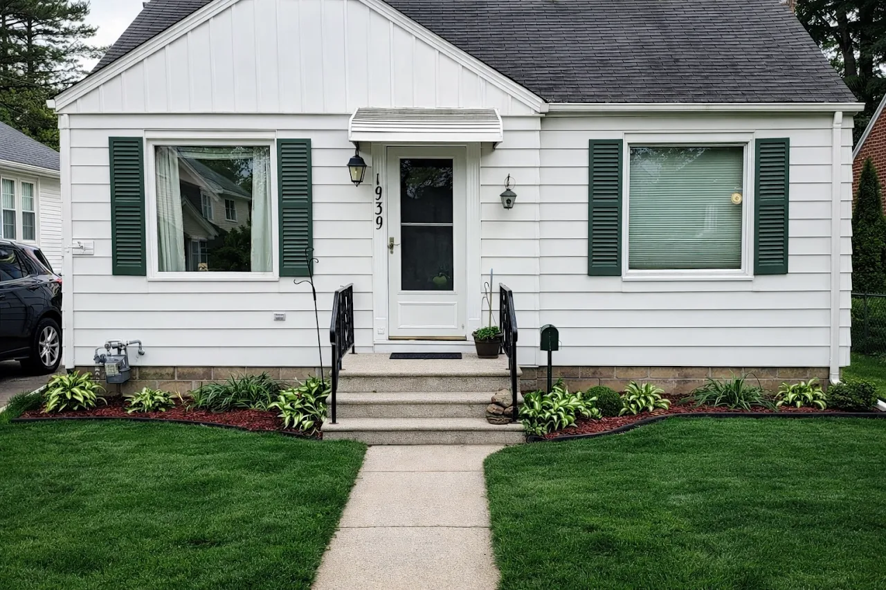 Sidewalk and driveway edging service